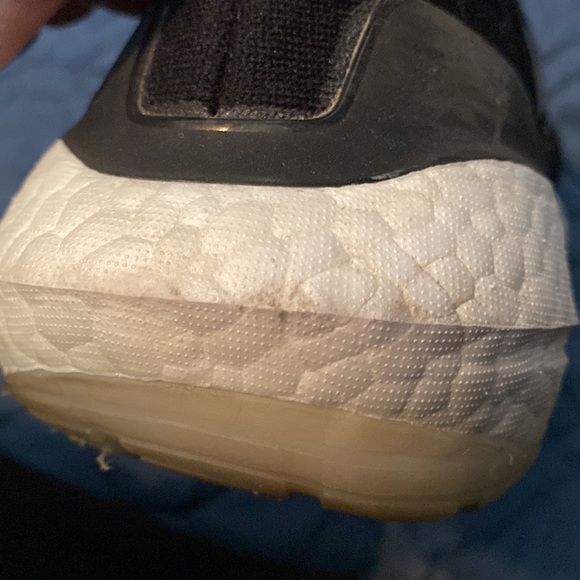 Women’s Adidas Ultraboost 21 - Picture 7 of 8